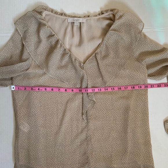Loft Dotted Cream Beige V Neck Ruffle Lined Long Sleeve Crepe Career Blo… - Picture 13 of 14